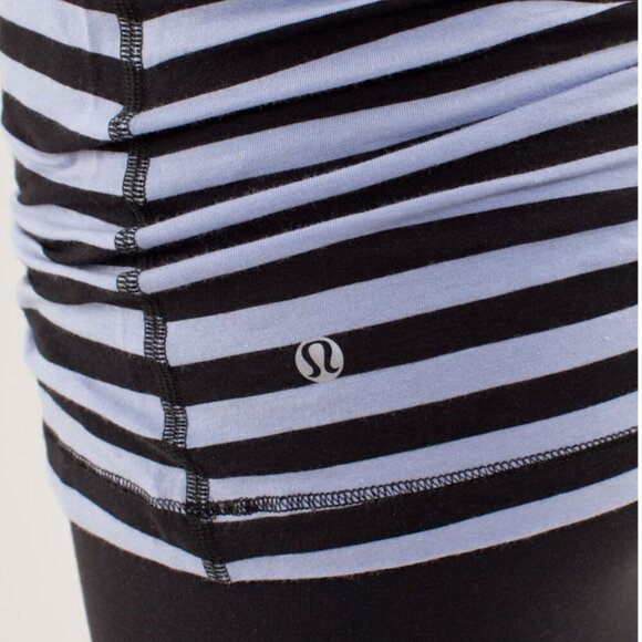 Lululemon - sz 4 - Devotion Long Sleeve Tee in Sea Stripe Polar Haze Black - Picture 12 of 13